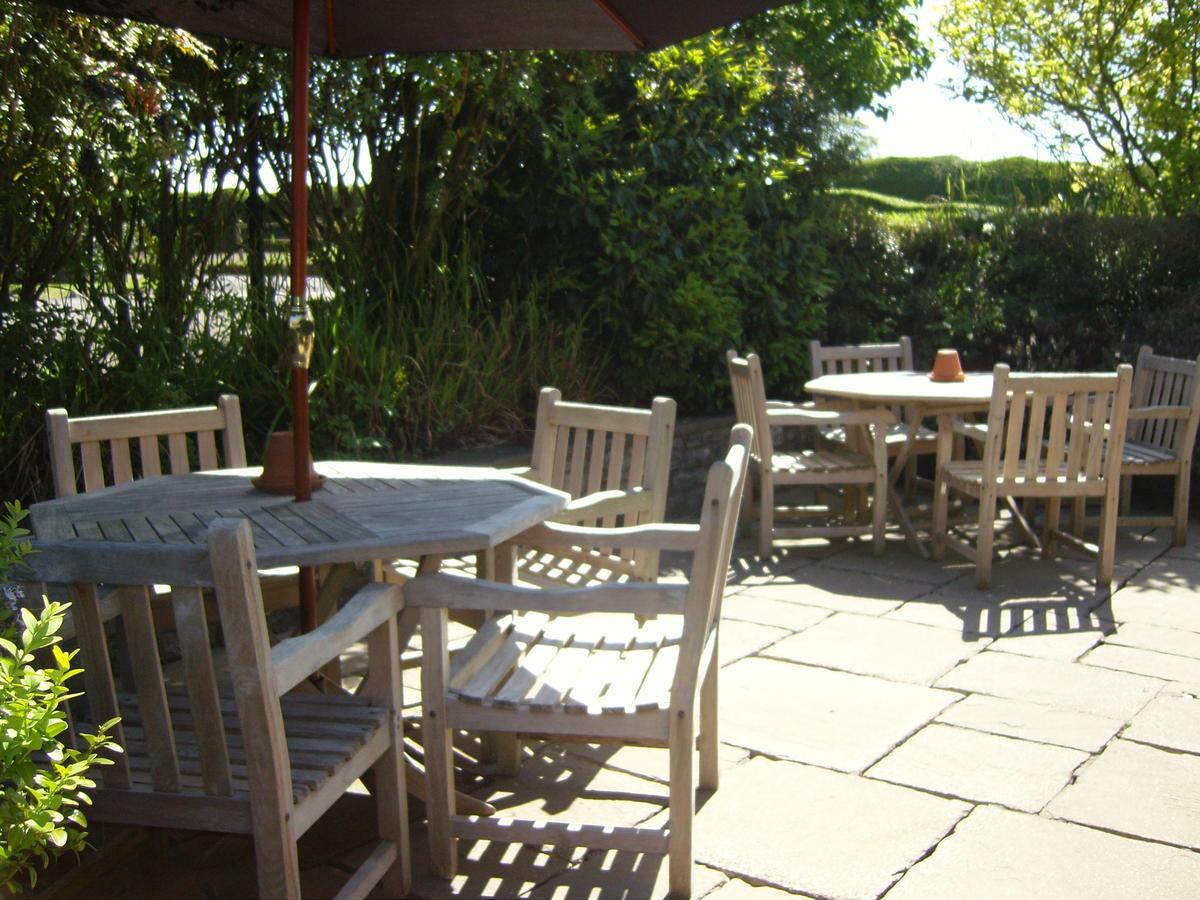 The Carpenters Arms Hotel Pensford ภายนอก รูปภาพ