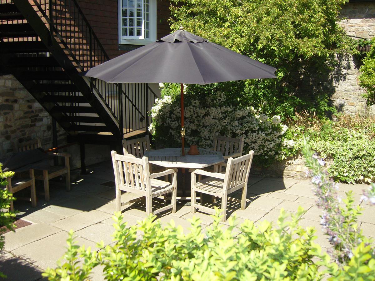 The Carpenters Arms Hotel Pensford ภายนอก รูปภาพ
