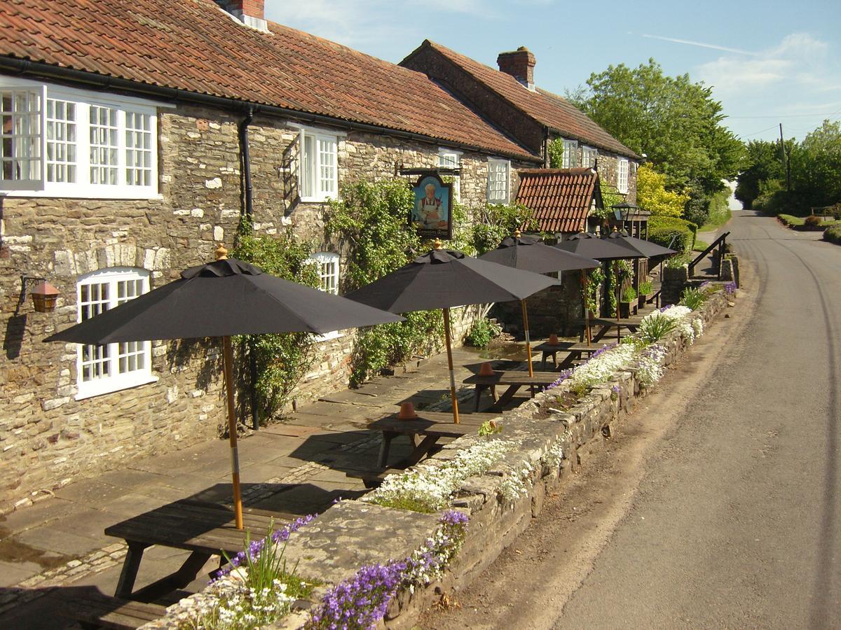 The Carpenters Arms Hotel Pensford ภายนอก รูปภาพ