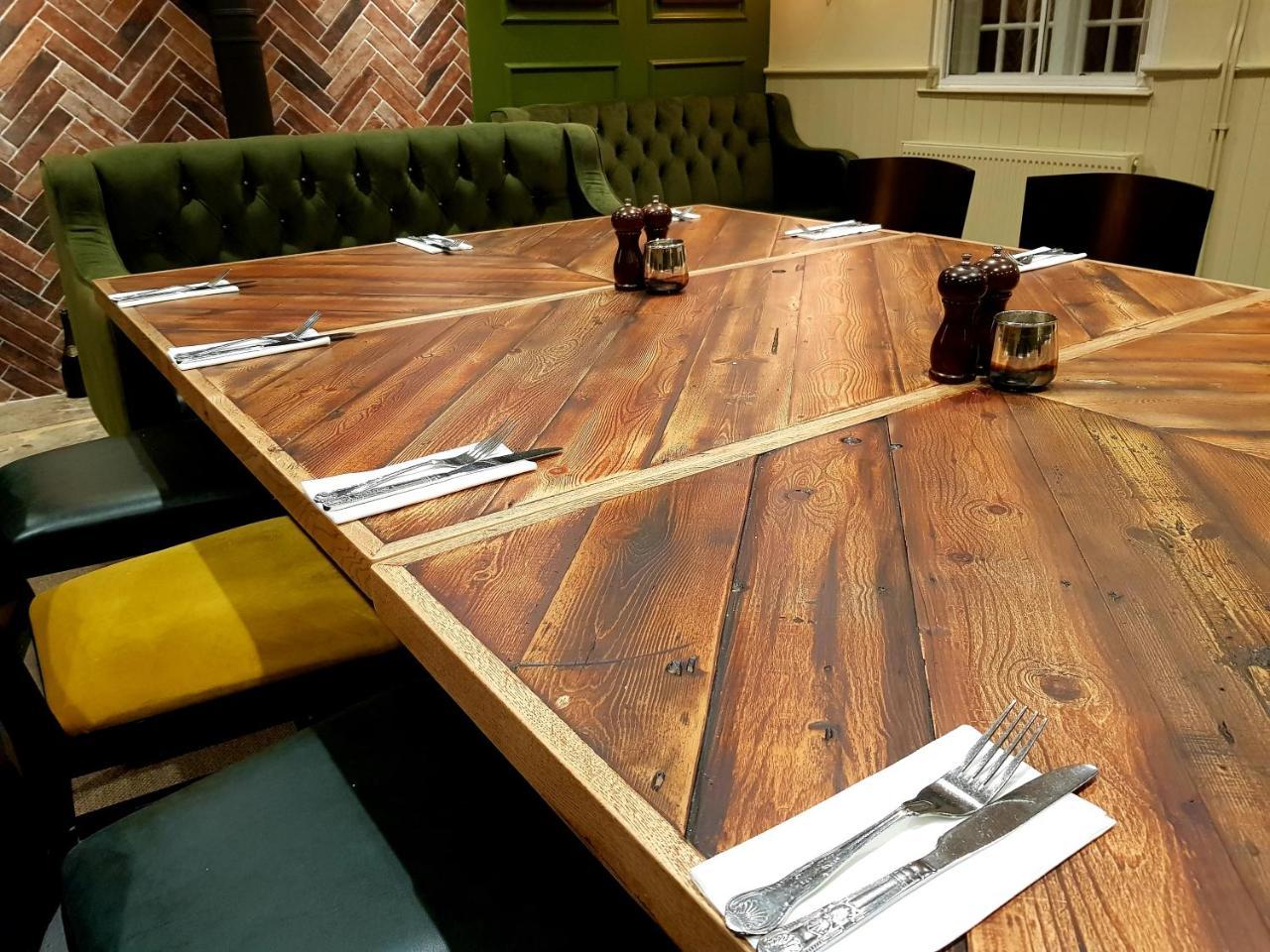 The Carpenters Arms Hotel Pensford ภายนอก รูปภาพ