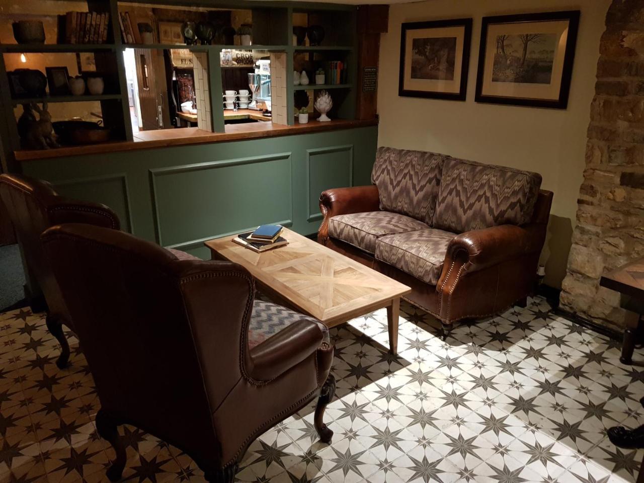 The Carpenters Arms Hotel Pensford ภายนอก รูปภาพ