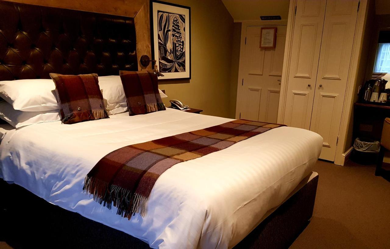 The Carpenters Arms Hotel Pensford ภายนอก รูปภาพ