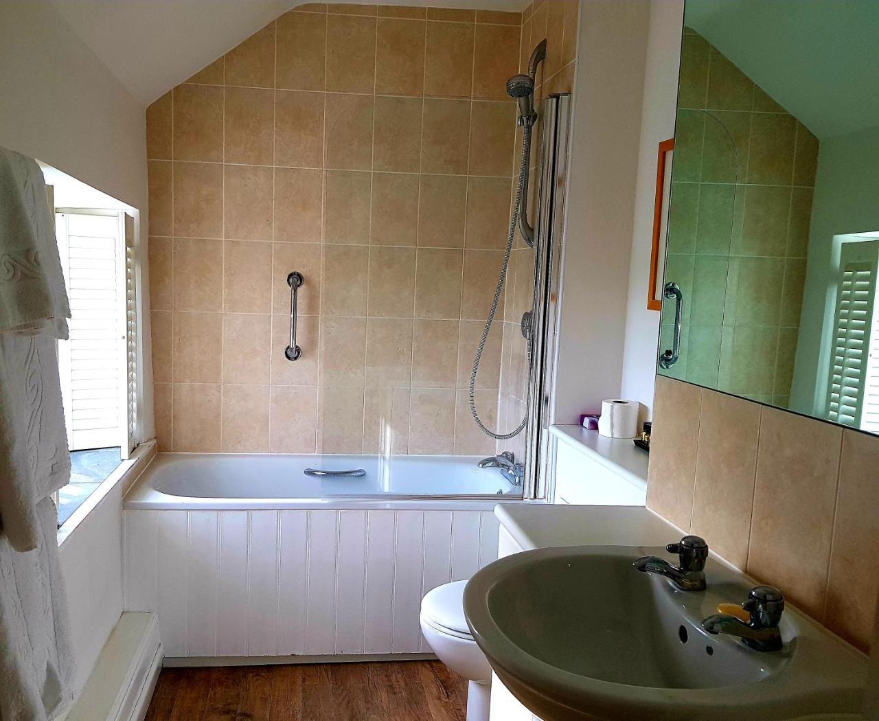 The Carpenters Arms Hotel Pensford ภายนอก รูปภาพ